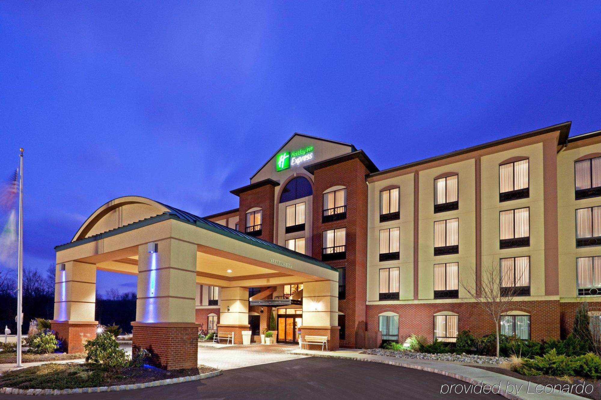 Fairfield Inn & Suites By Marriott Bridgewater Branchburg/Somerville Exterior photo